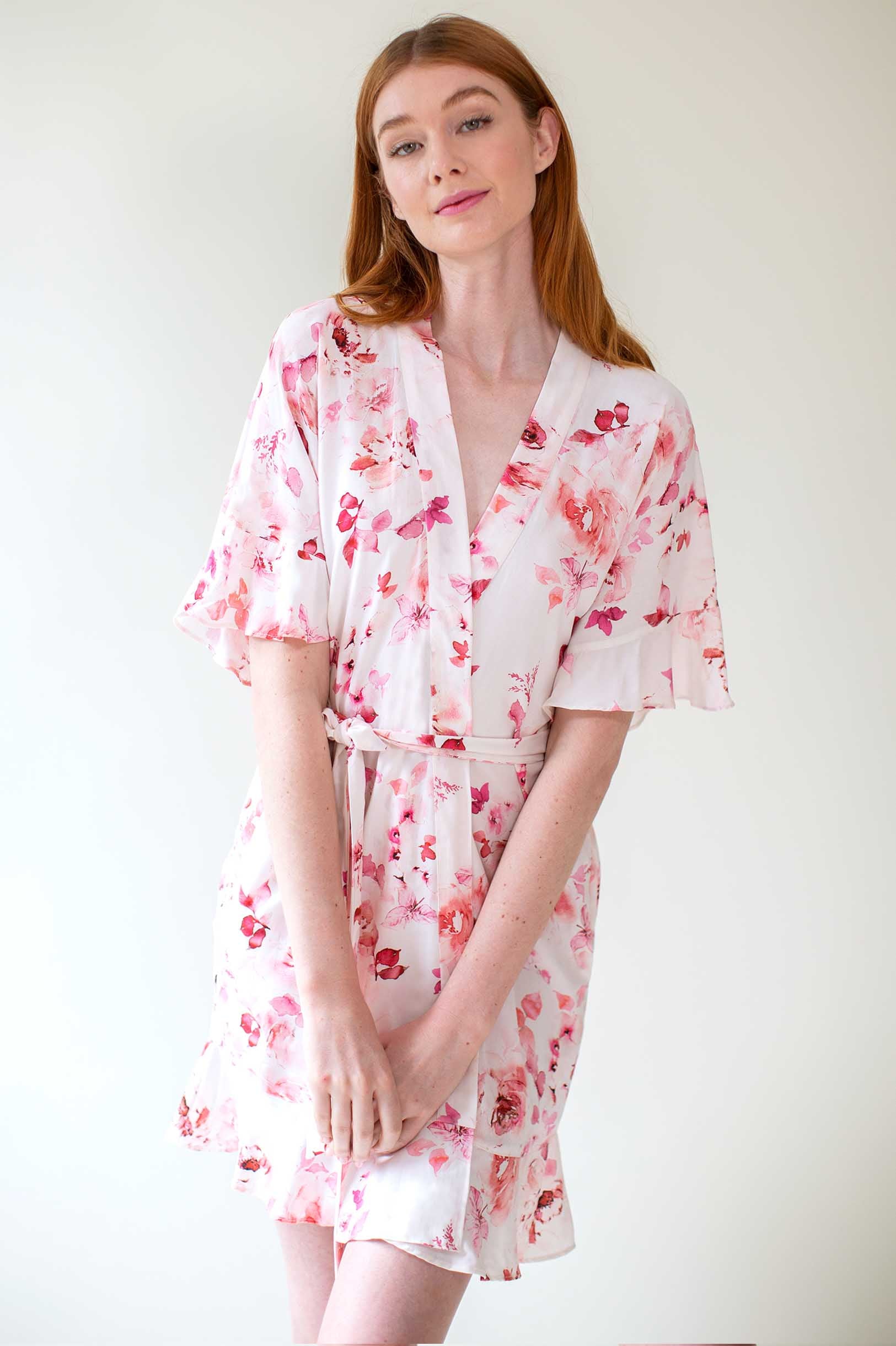 Botanical love Flounce robe in Pink floral
