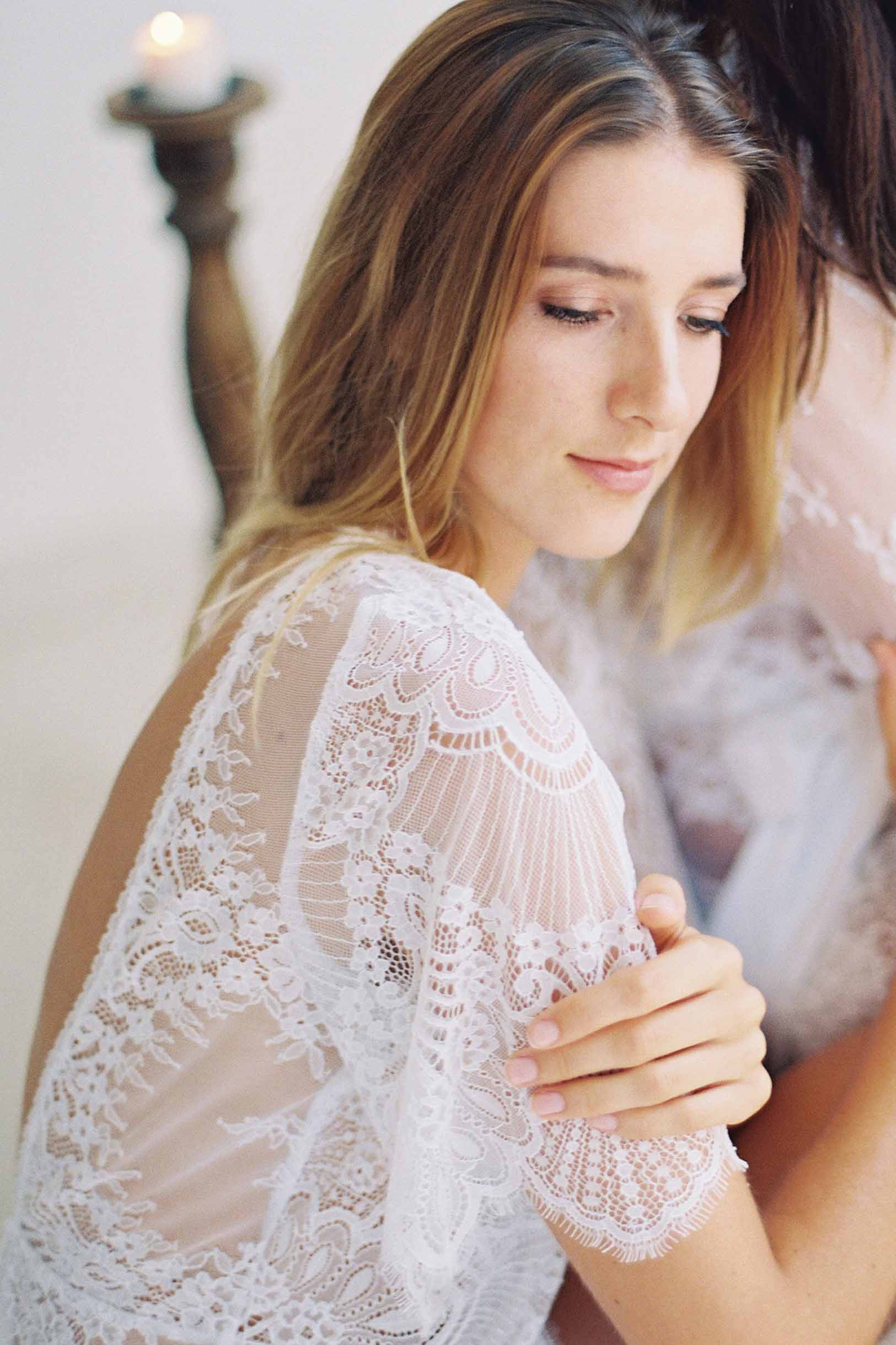 Harlow Lace robe in Ivory