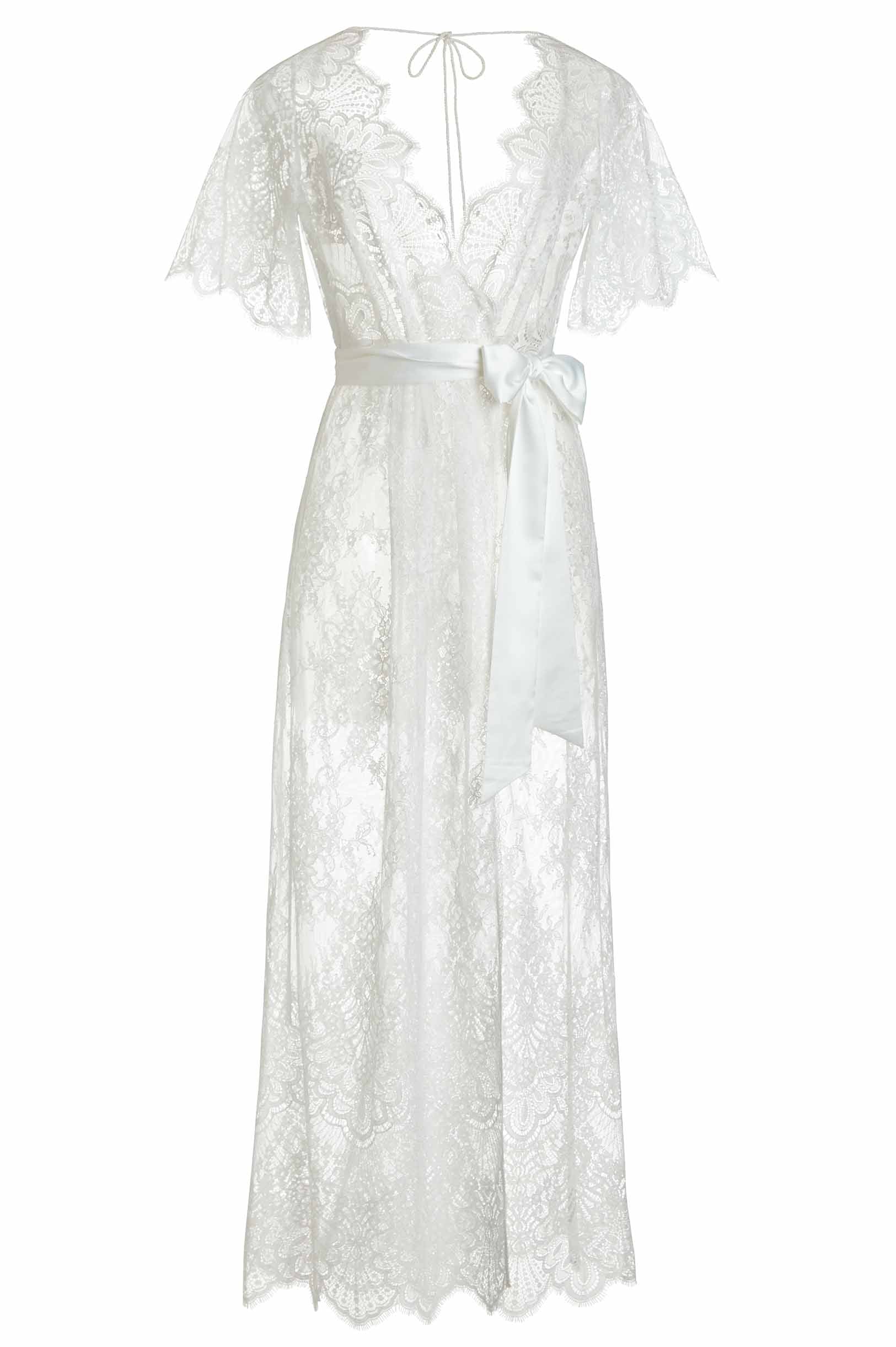 Harlow Lace robe in Ivory