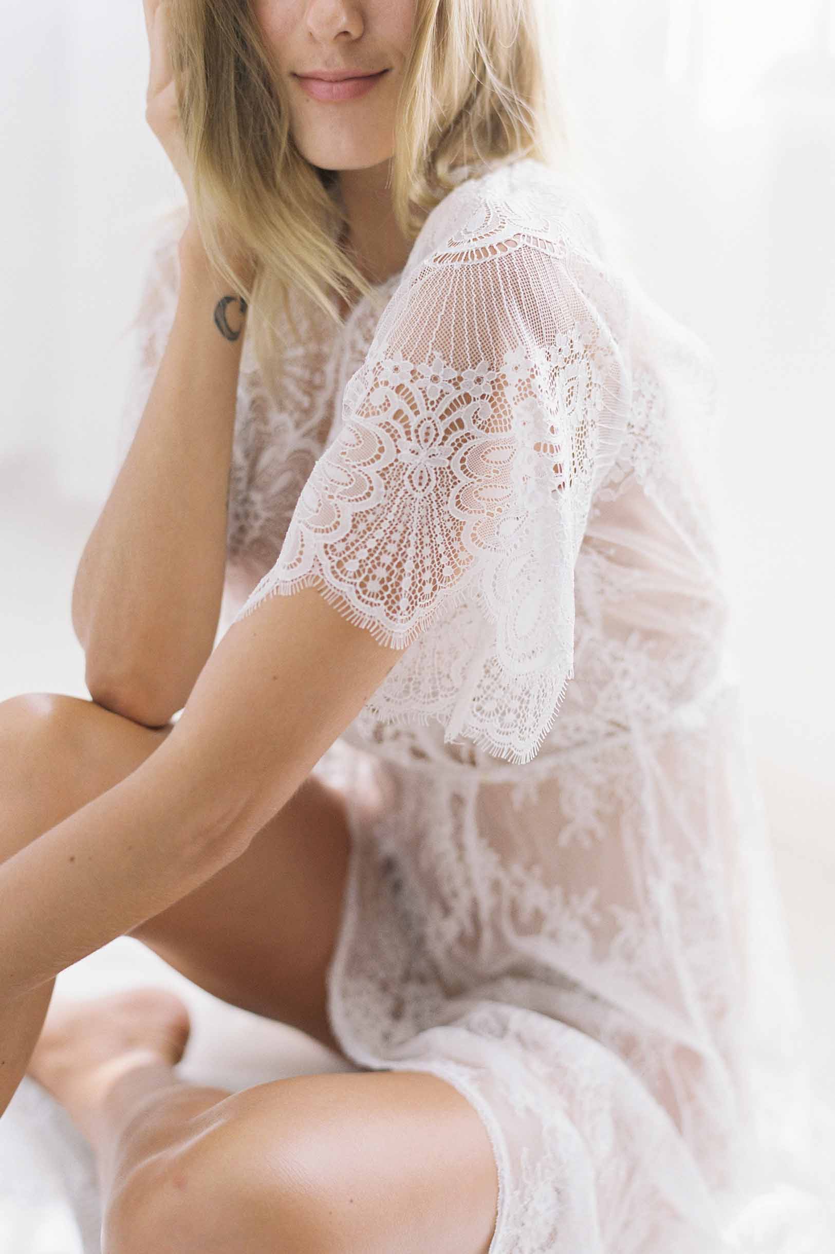 Harlow Lace robe in Ivory