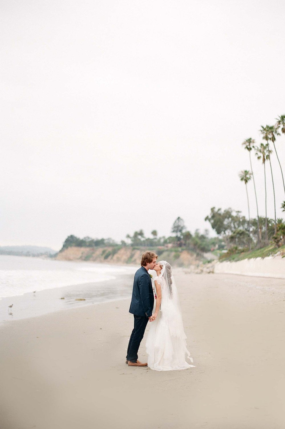 Mar Scalloped French Lace Juliet Veil in Ivory silk tulle