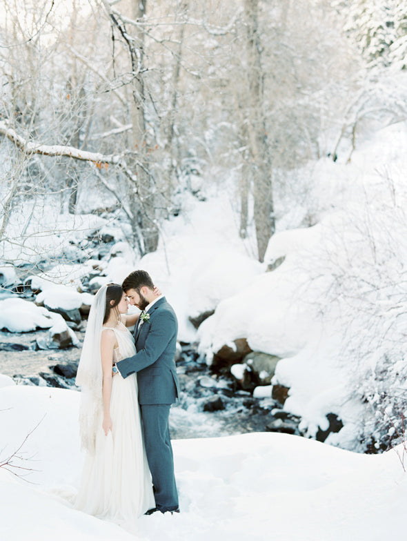 Winter Wonderland Elopement Inspiration