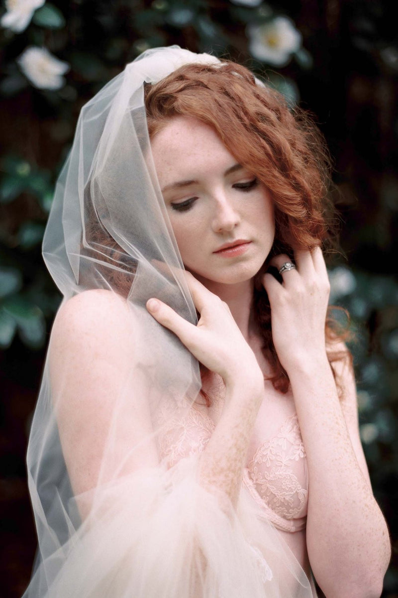 ELIZA TULLE AND FRENCH LACE BRIDAL VEIL IN IVORY