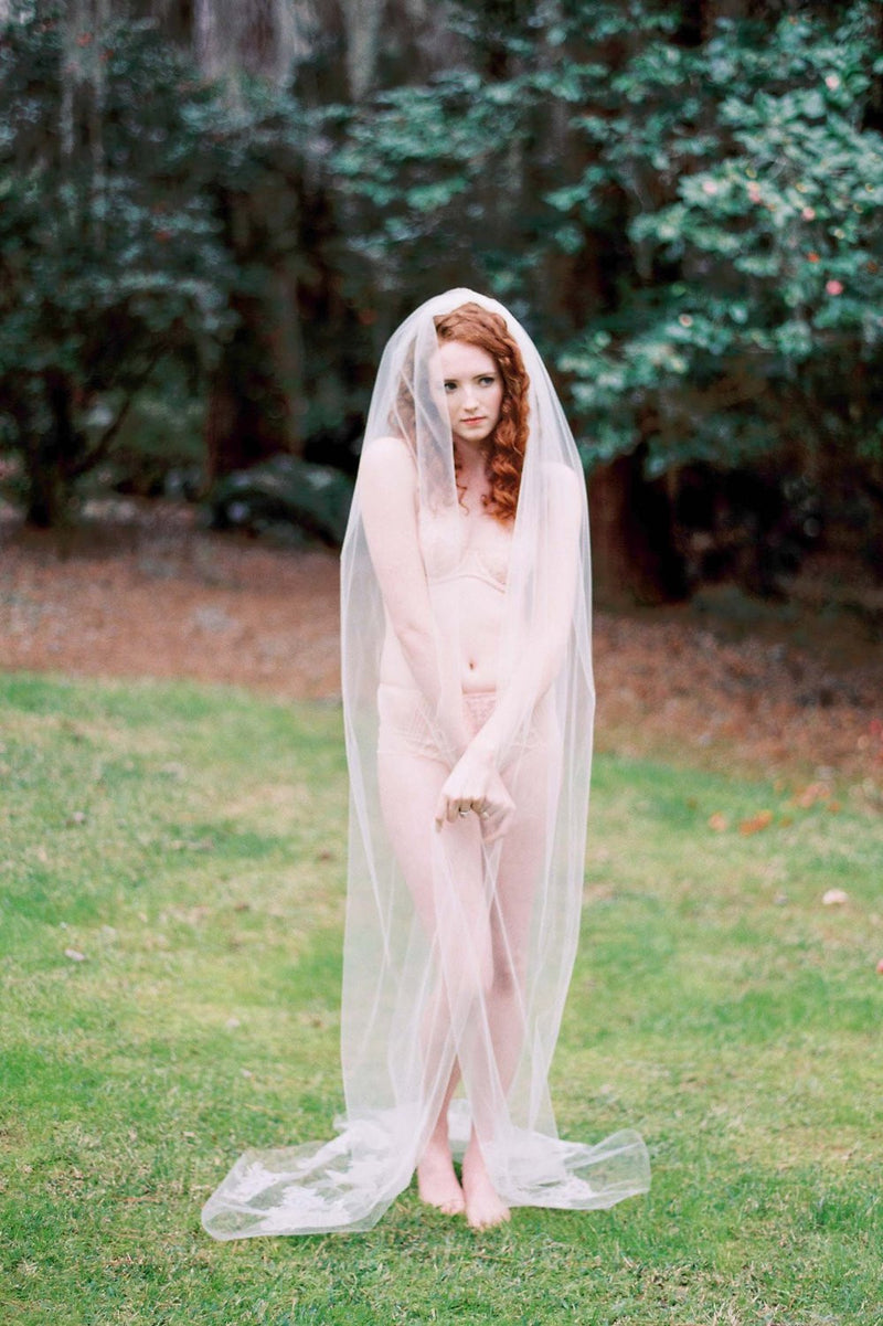 ELIZA TULLE AND FRENCH LACE BRIDAL VEIL IN IVORY