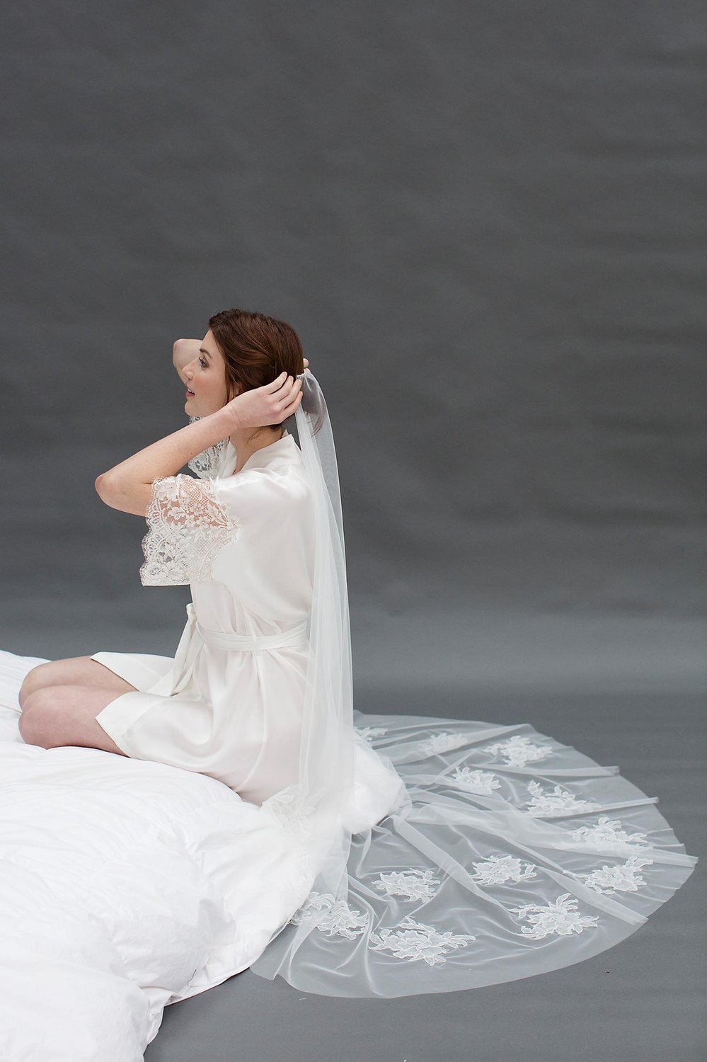 FLOATING ROSES FRENCH LACE CIRCLE VEIL IN IVORY
