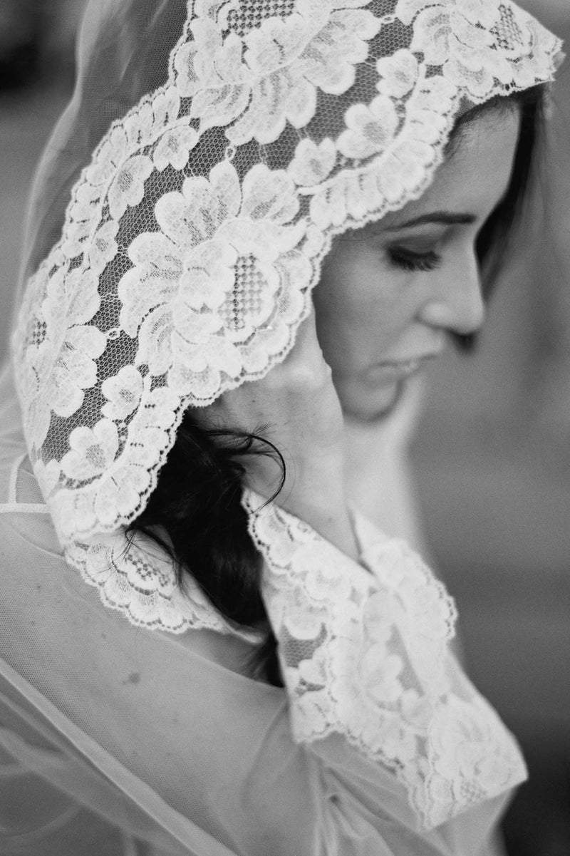 Almalfi Hooded Lace Robe bridal boudoir shoot by Lauren Kinsey