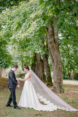 Lush Alencon French Lace One Tier Veil