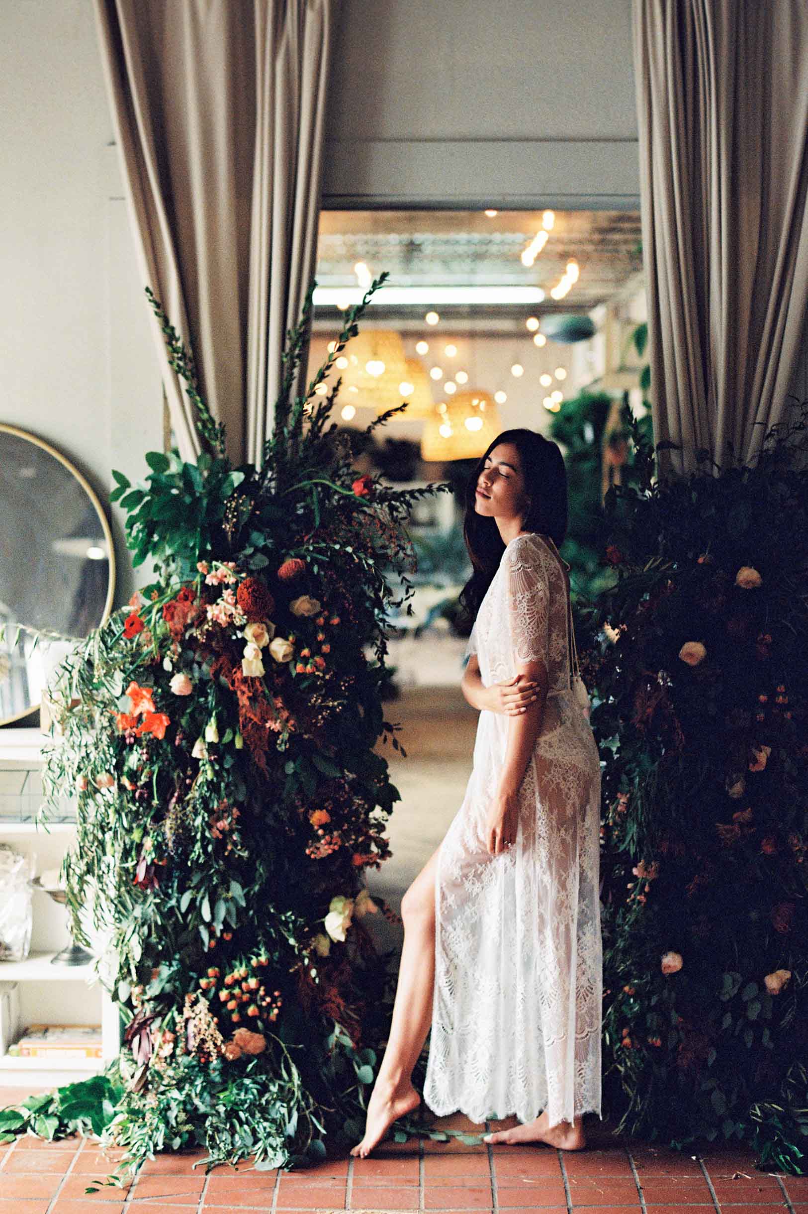 Harlow Lace robe in Ivory