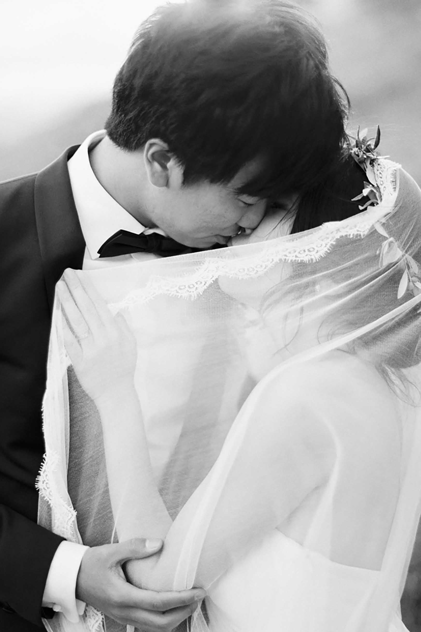 Santorini Silk tulle Scalloped Mantilla French Lace veil in Ivory