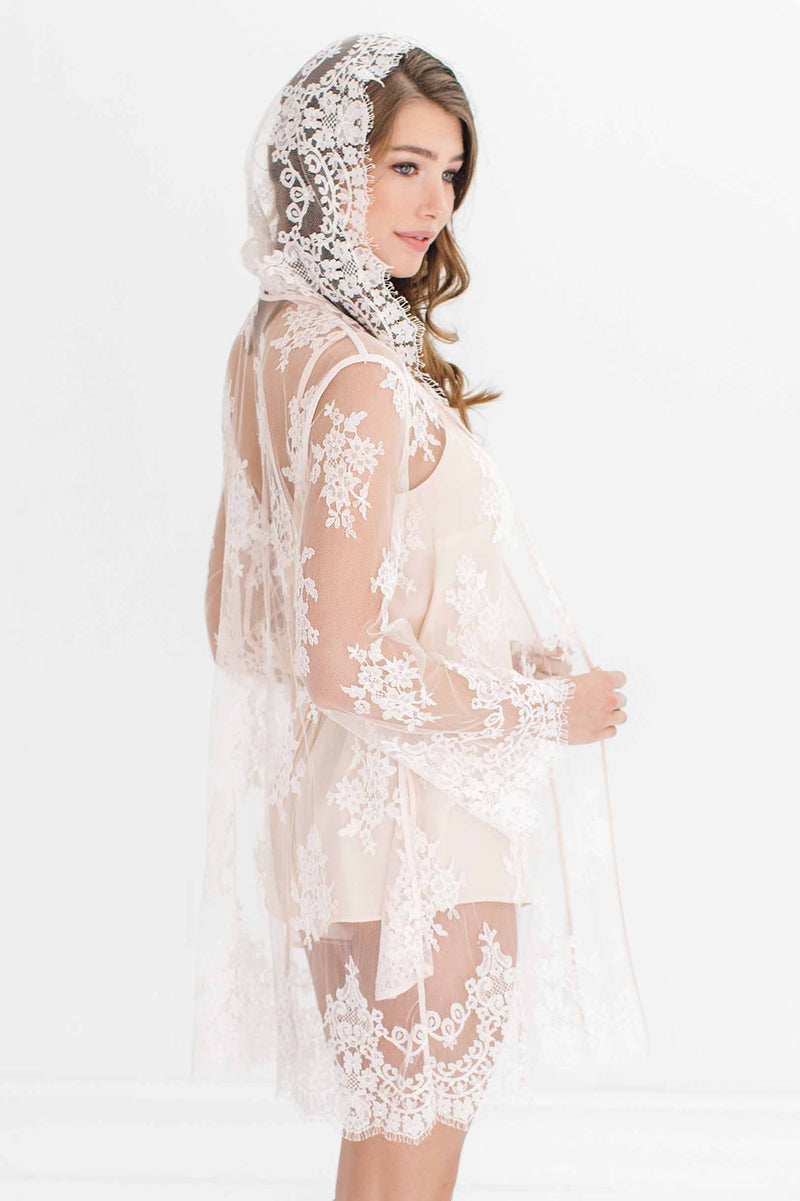 Stella Hooded French lace robe in Ivory