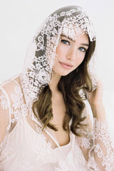 Stella Hooded French lace robe in Ivory