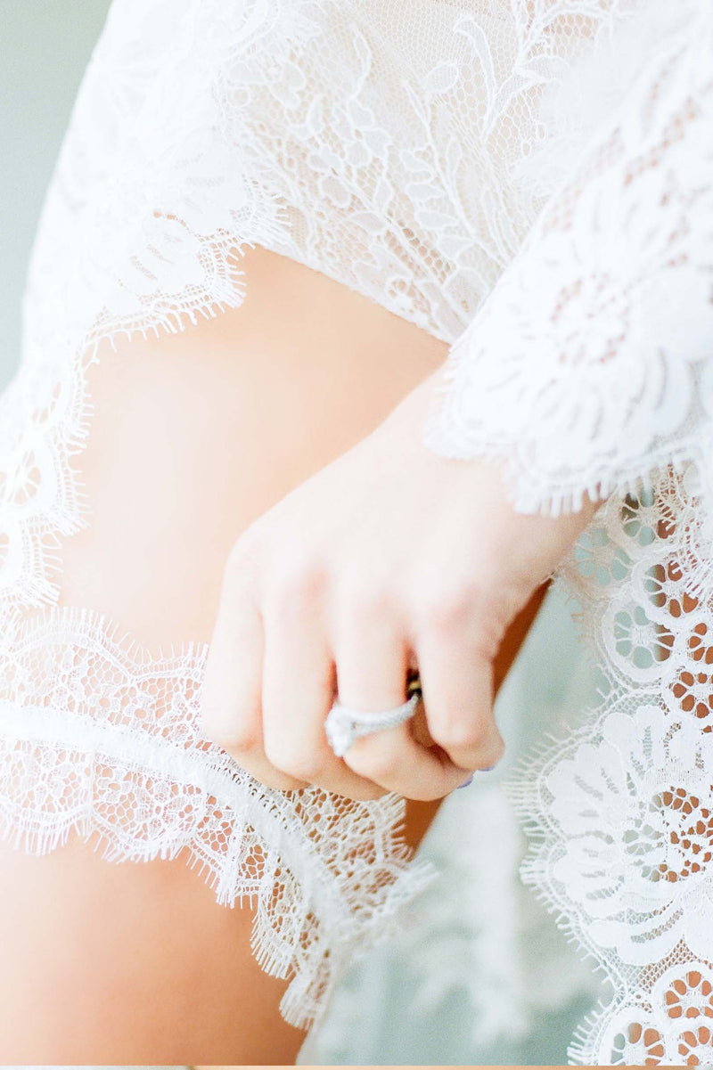 Flora French lace garter in Ivory