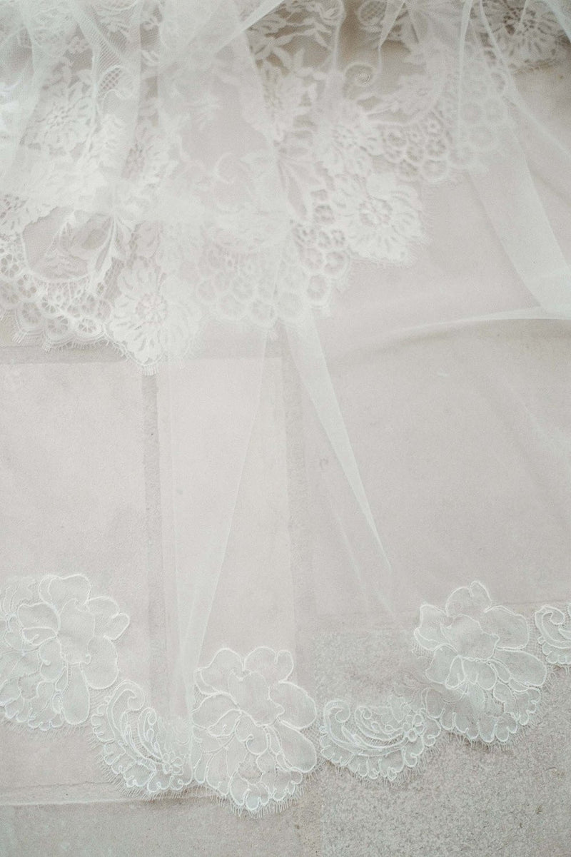 Jacqueline Sheer French lace scallop veil
