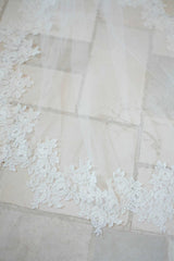 Lush Alencon French Lace One Tier Veil - style V74