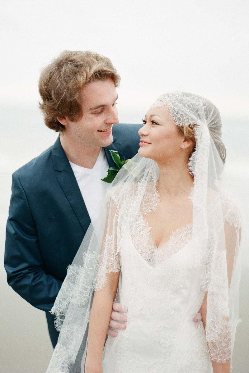 Mar Scalloped French Lace Juliet Veil in Ivory silk tulle