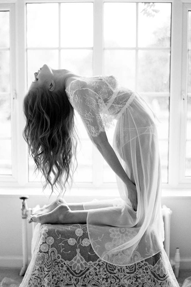 Rose French lace robe in Ivory