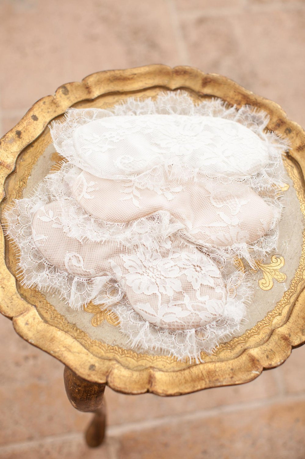 SWAN QUEEN LACE & SILK SLEEP EYE MASK