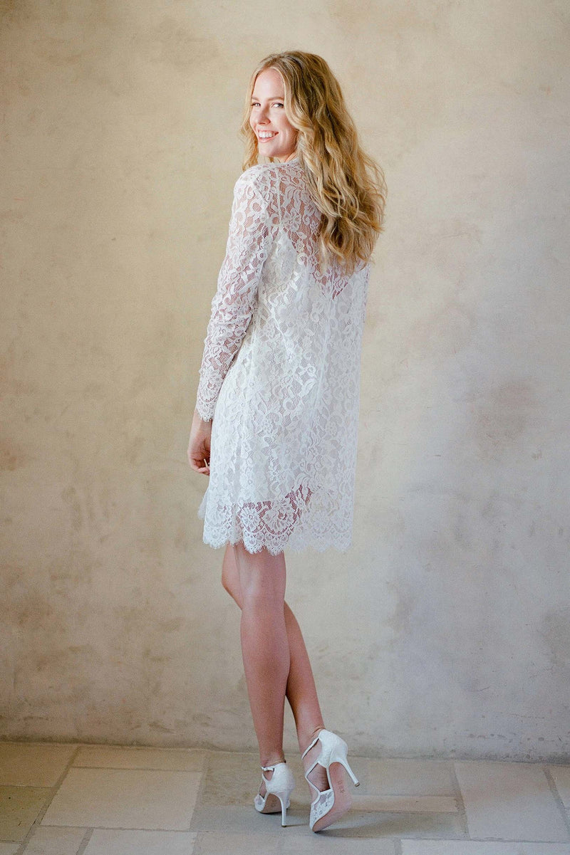 Anthropologie Giselle Leavers Lace Robe bride getting ready Jose Villa Bellabelleshoes 