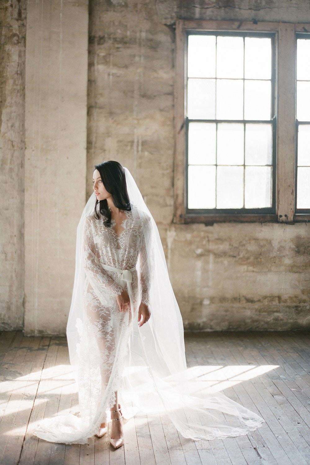 SWAN QUEEN LACE ROBE - BRIDAL LONG DRESSING GOWN IN IVORY