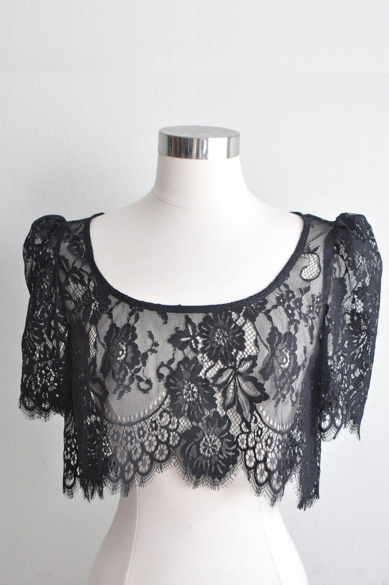 SWAN QUEEN LACE CROP TOP IN IVORY OR BLACK.